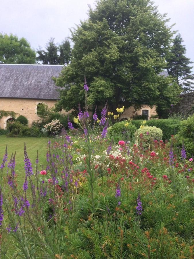 De Ma Fenetre Panzió Saint-Martin-des-Entrées Kültér fotó